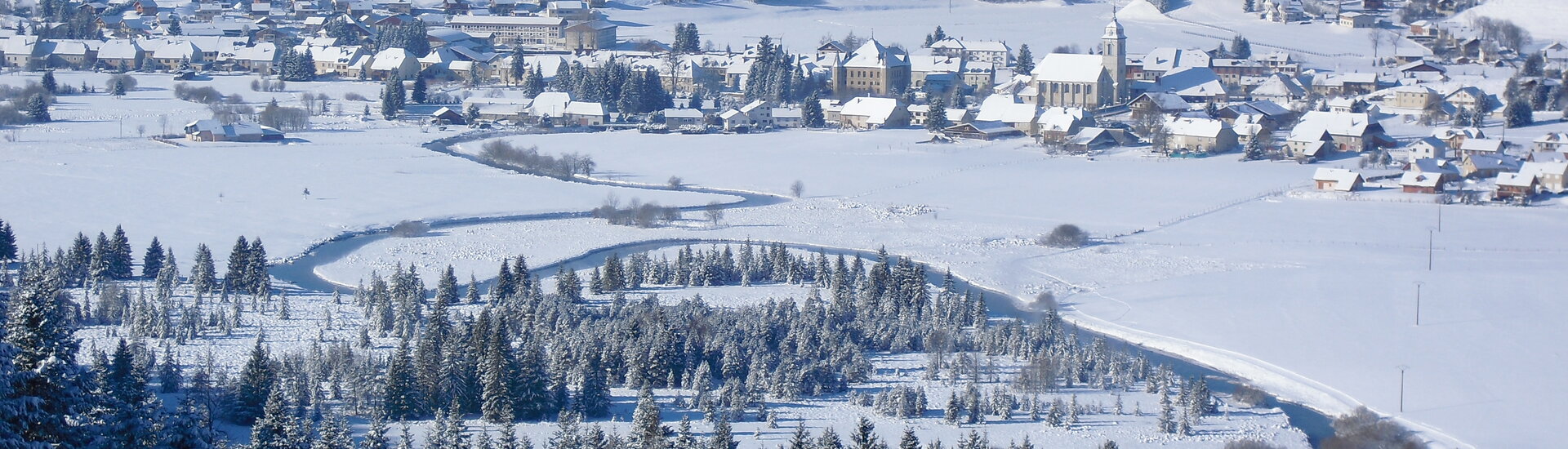 Mairie de Mouthe dans le Doubs - commune du haut Doubs